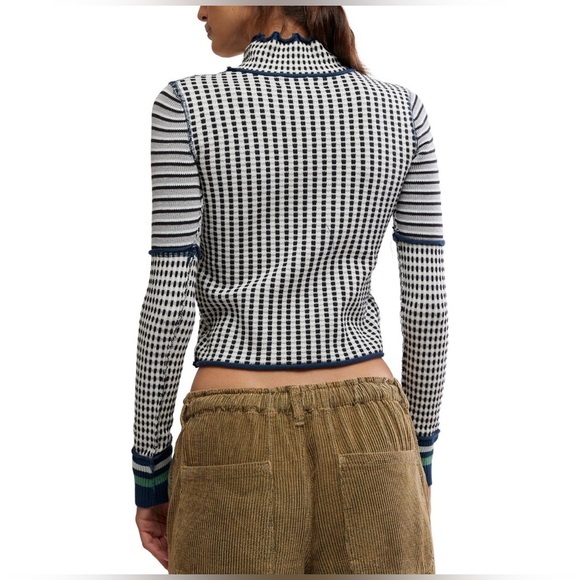 We The Free x Free People Ivory Combo Gamer Cuff Mock Neck Sweater Medium - Picture 3 of 7